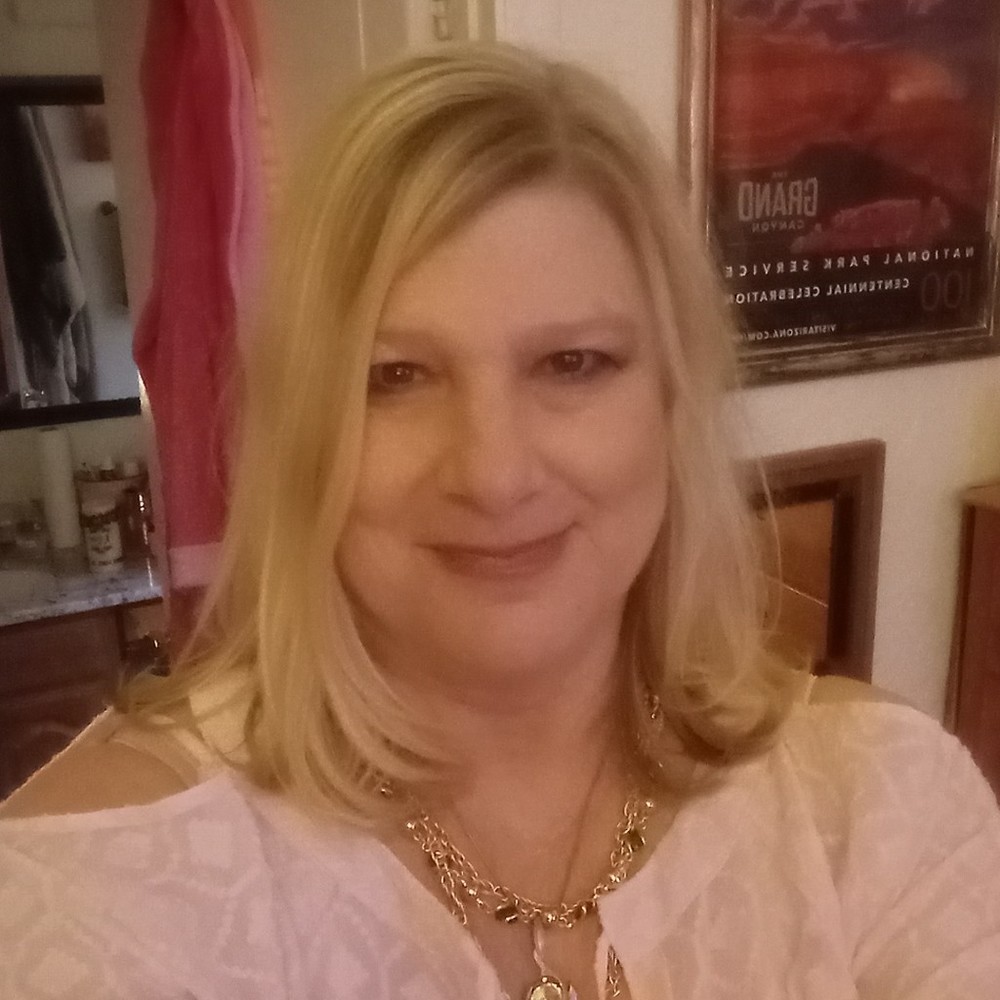 Meet your Posher, Amelia